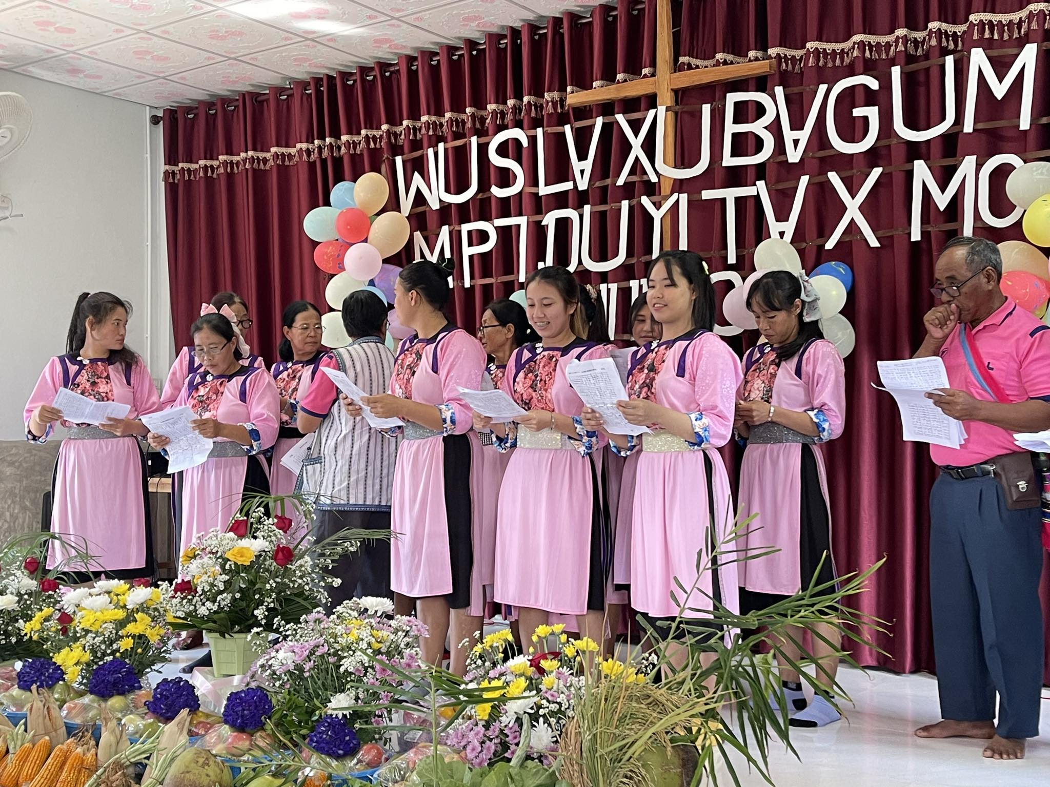 More great singing from the Lisu people