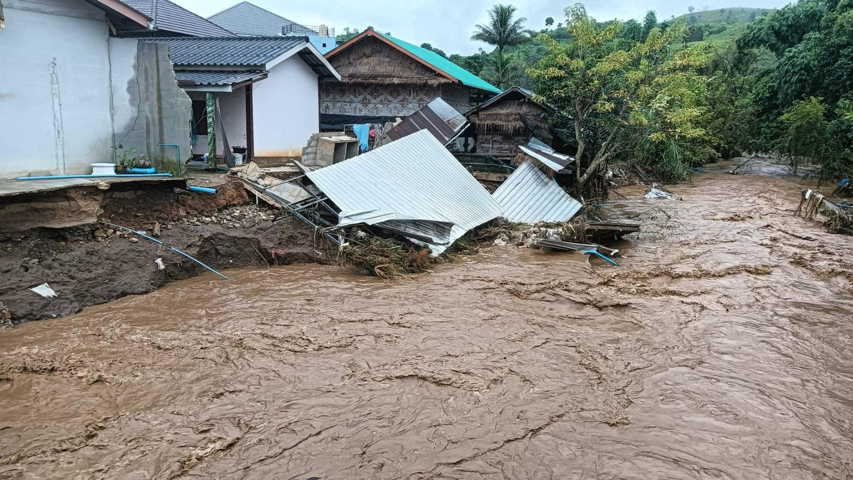Thai village flooded after typhoon